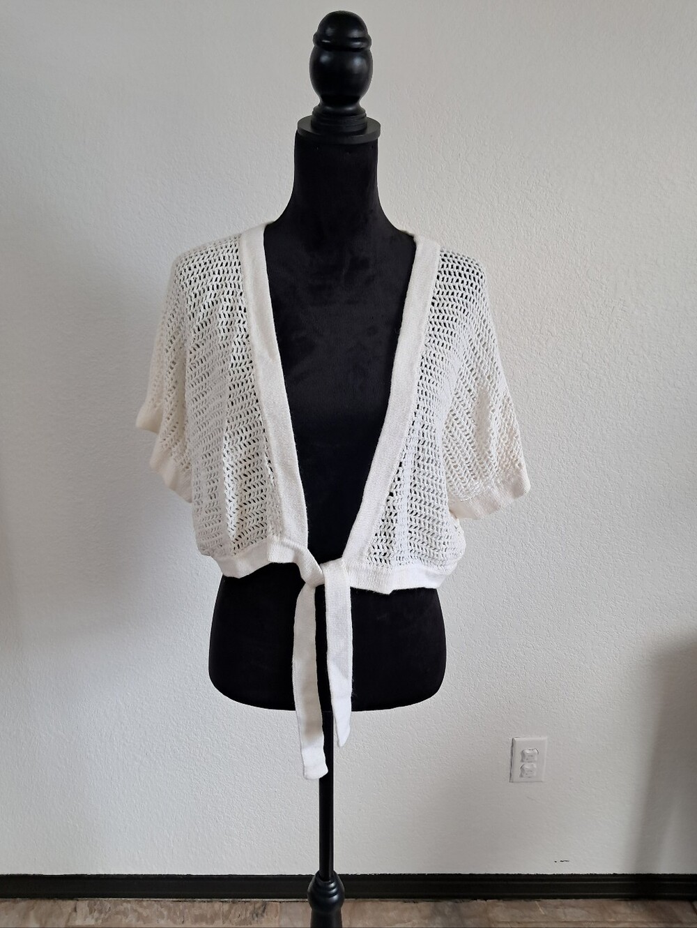 Cato Open Knit Cropped Cardigan 22/24W Off White Tie Front Short Sleeve Y2K Fall